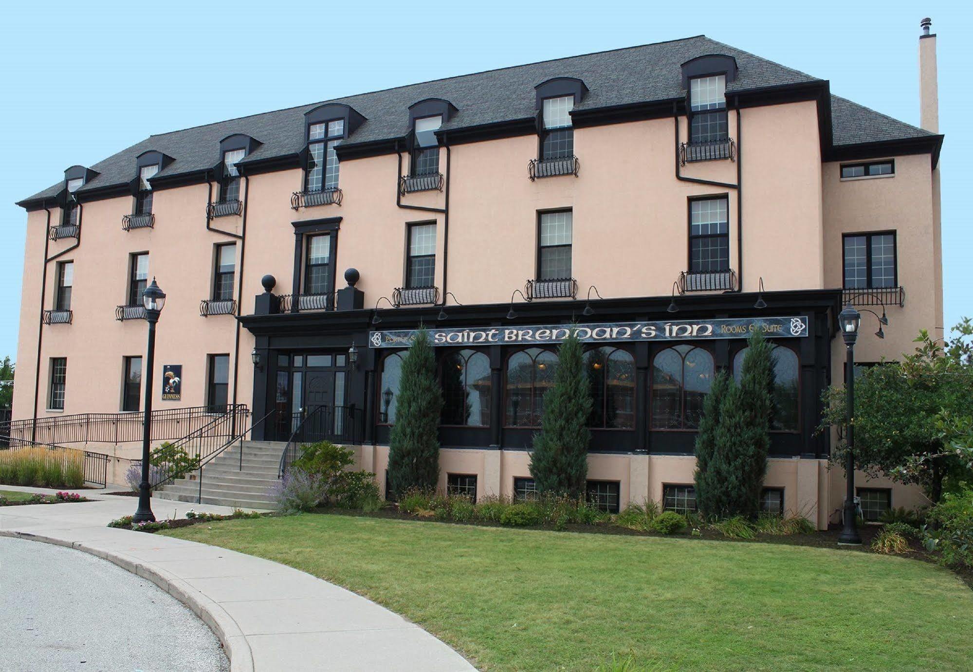 Saint Brendan'S Inn Green Bay Extérieur photo