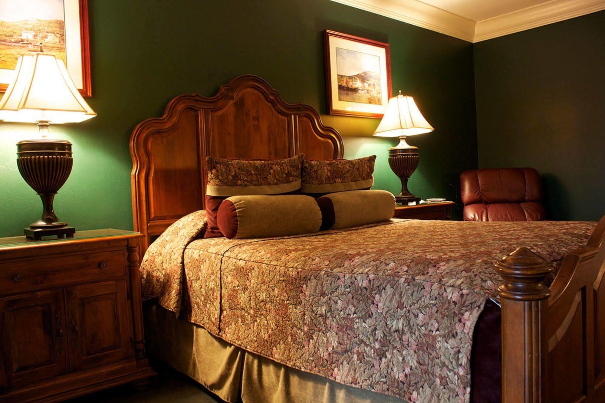 Saint Brendan'S Inn Green Bay Extérieur photo
