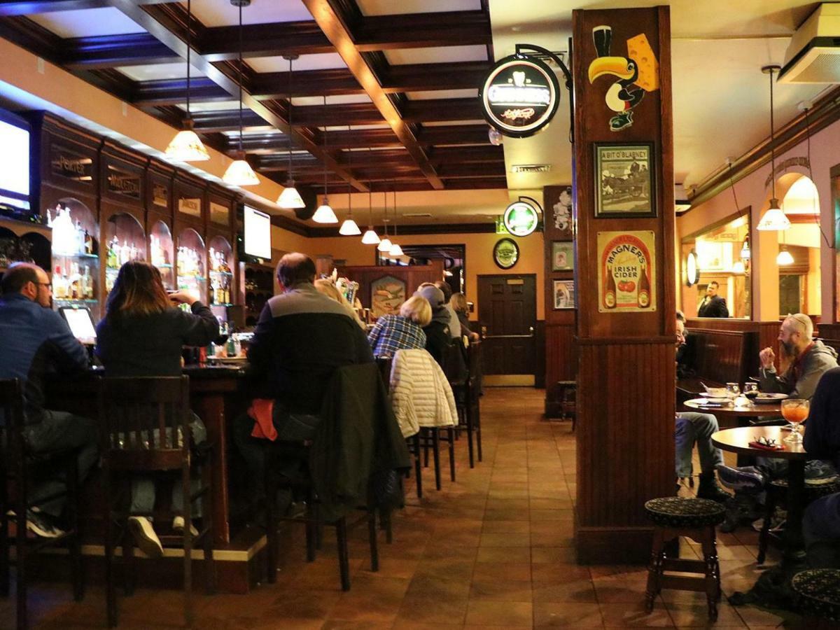 Saint Brendan'S Inn Green Bay Extérieur photo