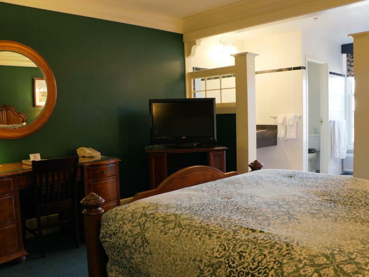 Saint Brendan'S Inn Green Bay Chambre photo